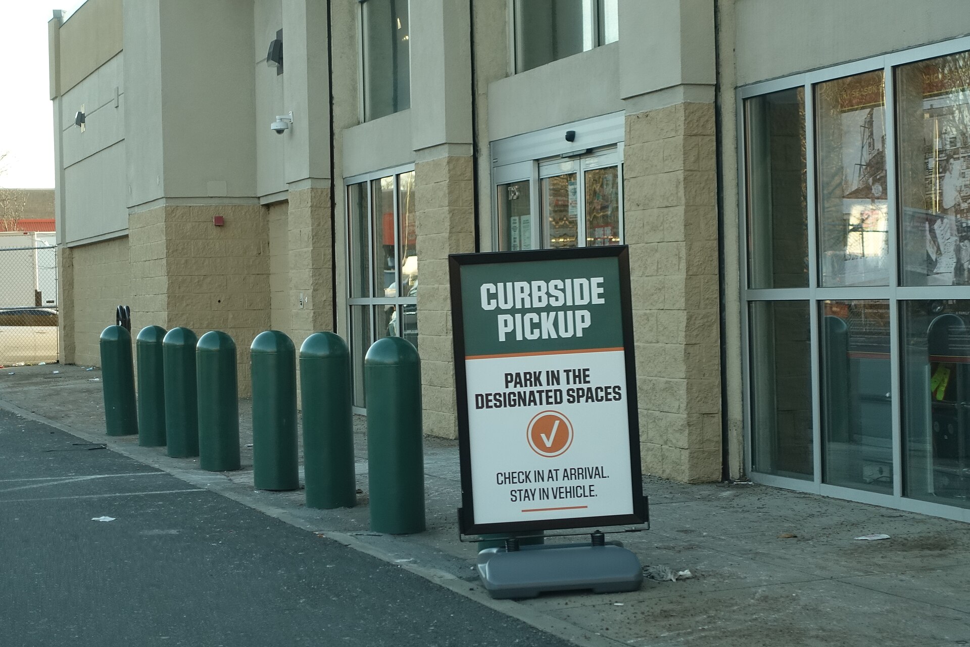 Metropolitan Woodhaven Shopping Center td (2022-01-04) 06 - Dick's Sporting Goods