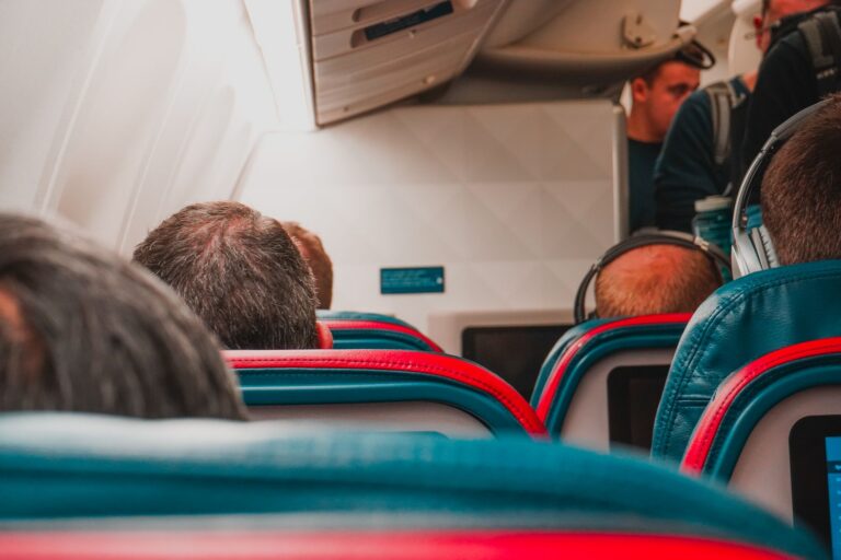 2026-10-08-american-airlines-integrates-starlink-internet-a-feat